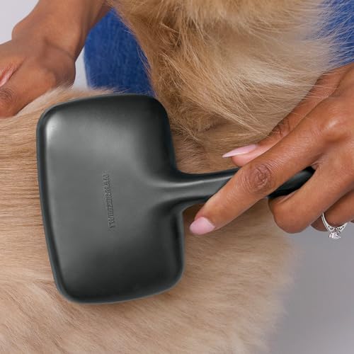 Tweezerman Dog and Cat Slicker Brush for Pets, Grooming Brush with Coated Bristles to Prevent Scratching and Ergonomic Handle