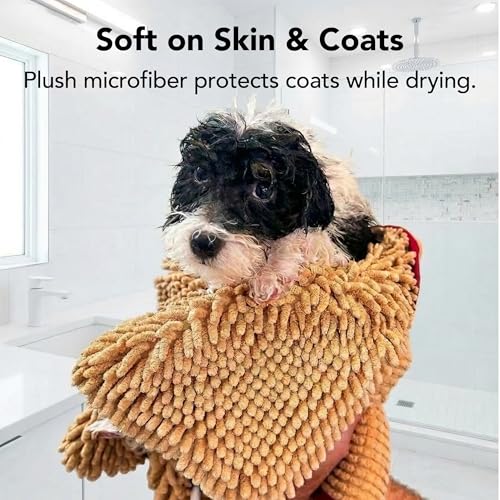 PRIDE AND GROOM The Towel – Thick, Soft, Super Absorbent Microfiber Towel for Dogs & Pets that is Quick Drying, Holds 7 Times its Weight in Water and Has Dual Pockets for Your Hands